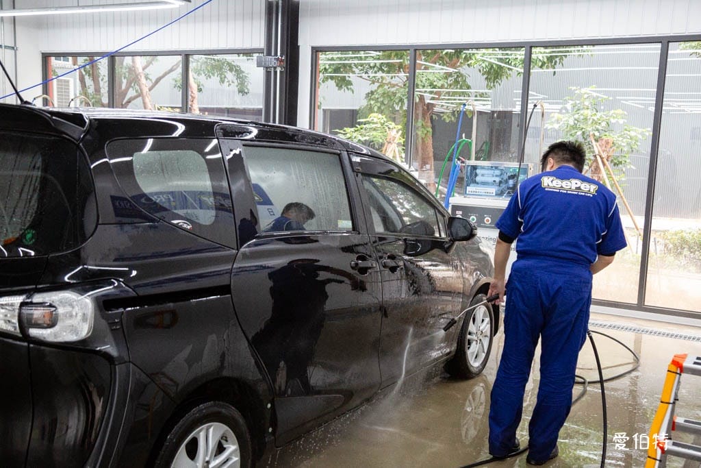 桃園汽車鍍膜推薦｜KeePer PRO SHOP桃園正光店，價格透明，服務細心