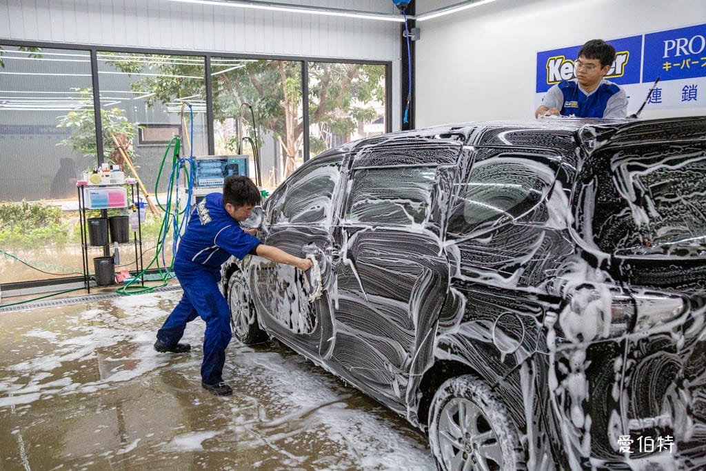 桃園汽車鍍膜推薦｜KeePer PRO SHOP桃園正光店，價格透明，服務細心