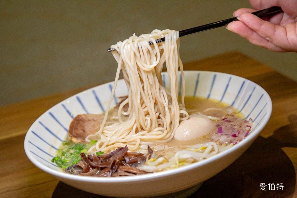 桃園中壢清之作雞白湯拉麵｜湯頭清爽，還能免費加麵