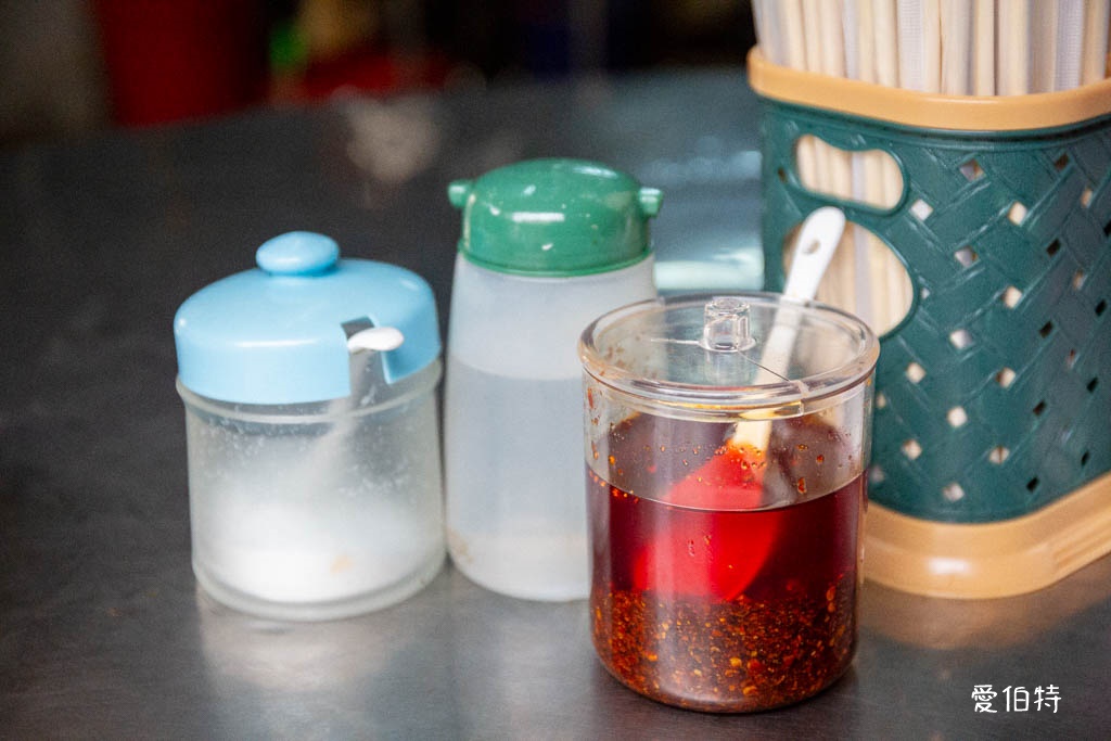 中壢忠貞市場大鬍子米干|在地人激推雙蛋加辣,排隊早餐推薦 @愛伯特