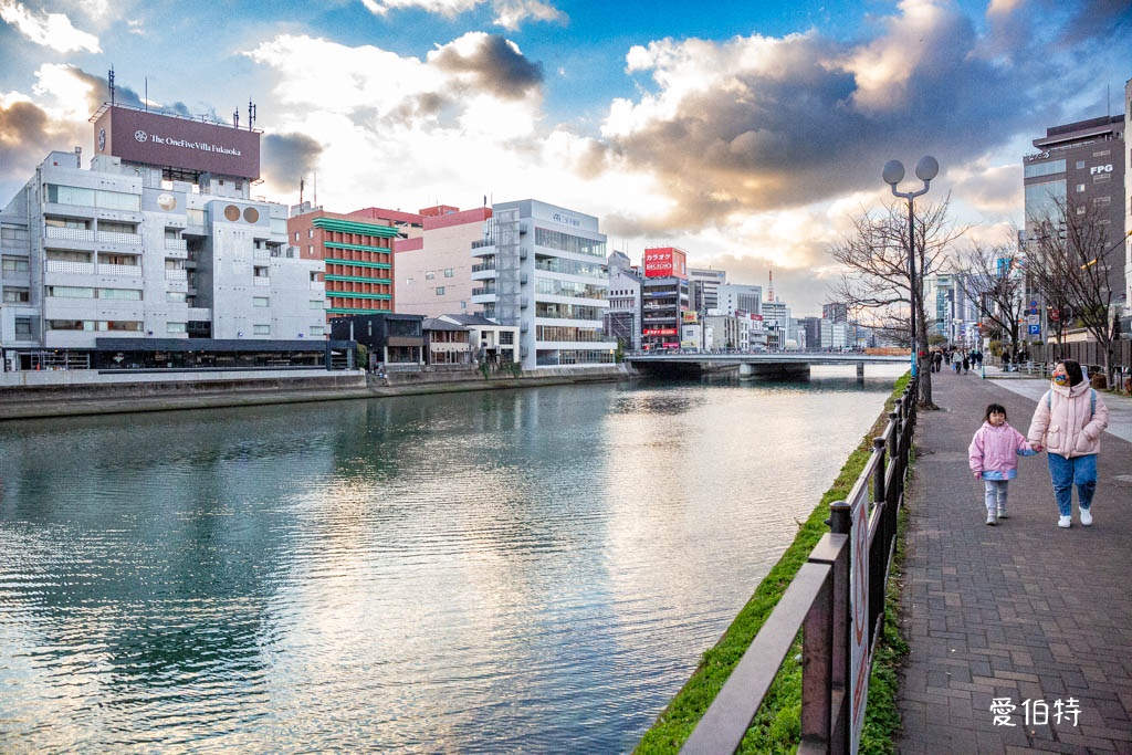 福岡必去景點|博多運河城,美食,必買品牌,水舞秀 @愛伯特