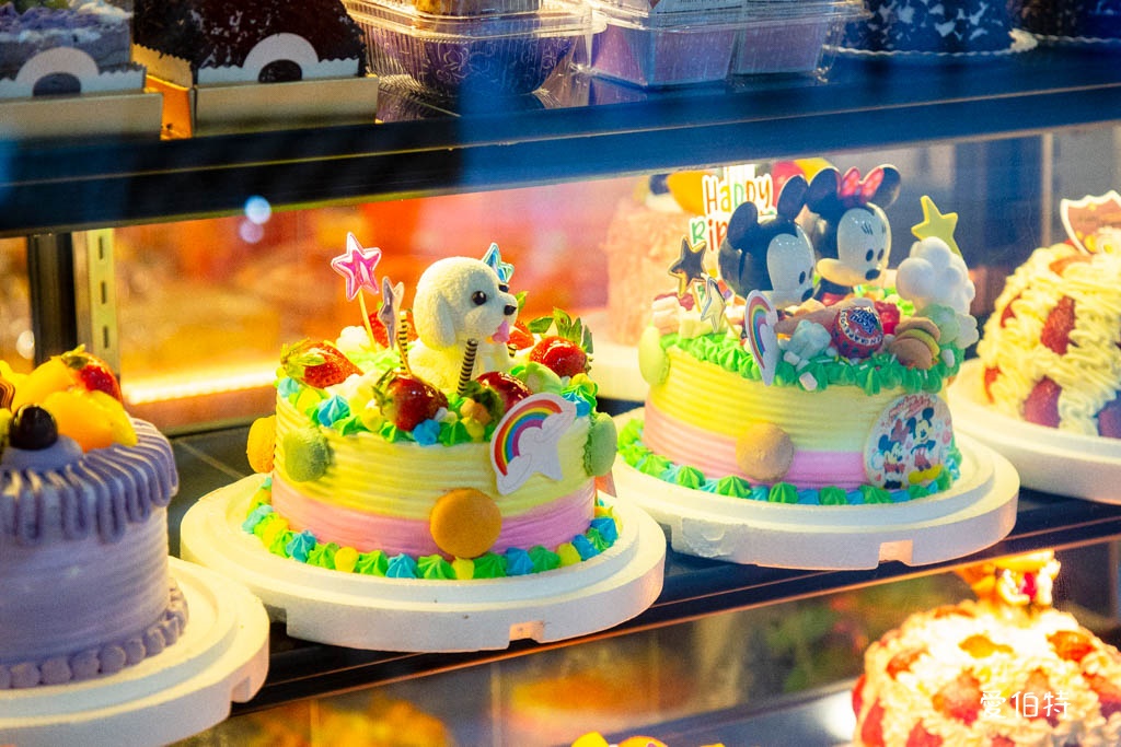 新北中和員山路｜宏宜烘焙坊，菠蘿蛋黃酥推薦，平價好吃不踩雷 @愛伯特