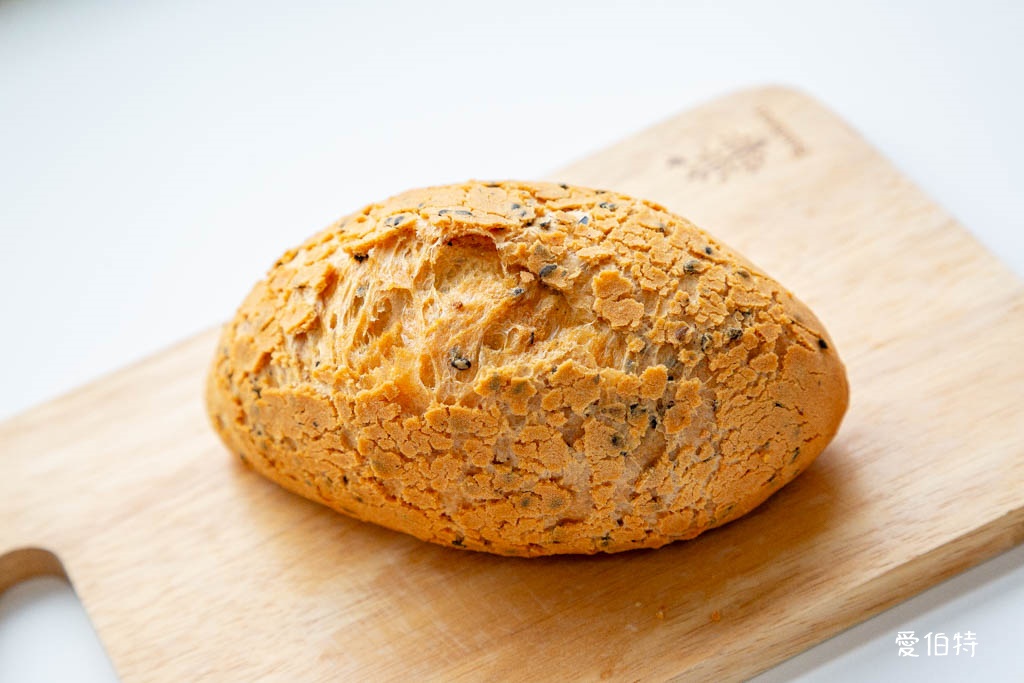 新北中和員山路｜宏宜烘焙坊，菠蘿蛋黃酥推薦，平價好吃不踩雷 @愛伯特