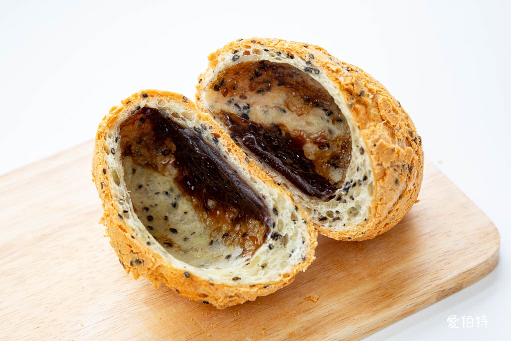 新北中和員山路｜宏宜烘焙坊，菠蘿蛋黃酥推薦，平價好吃不踩雷 @愛伯特