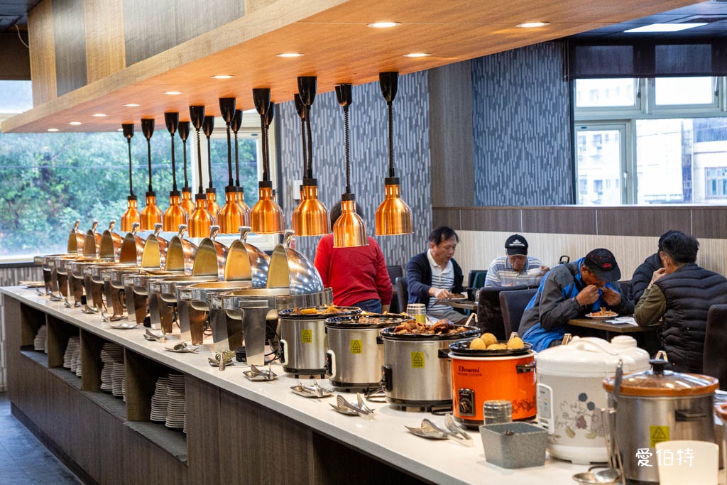 饗厚牛排桃園店|百道自助吧吃到飽399不收服務費 @愛伯特