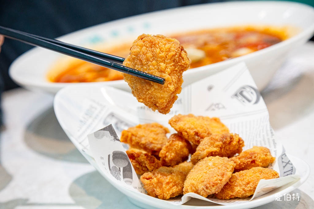 西門町美食|狂一鍋酸菜魚-台北西門店,一口酸菜一口魚,酸辣得很自然,後韻回甘 @愛伯特