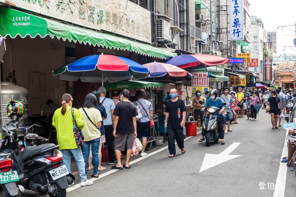 阿婆飯糰｜桃園南門市場早餐推薦，紫米飯團必點，油條超酥脆 @愛伯特