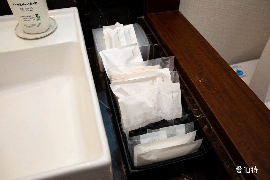 福岡住宿推薦｜福岡皇家花園飯店，博多站步行5分鐘行李寄放服務 @愛伯特