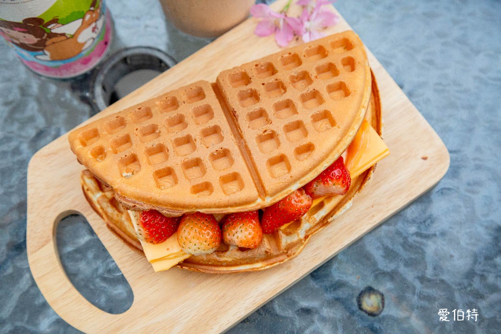 中壢小木屋鬆餅中央大學店|菜單,鹹甜鬆餅,炸物飲品都好吃 @愛伯特