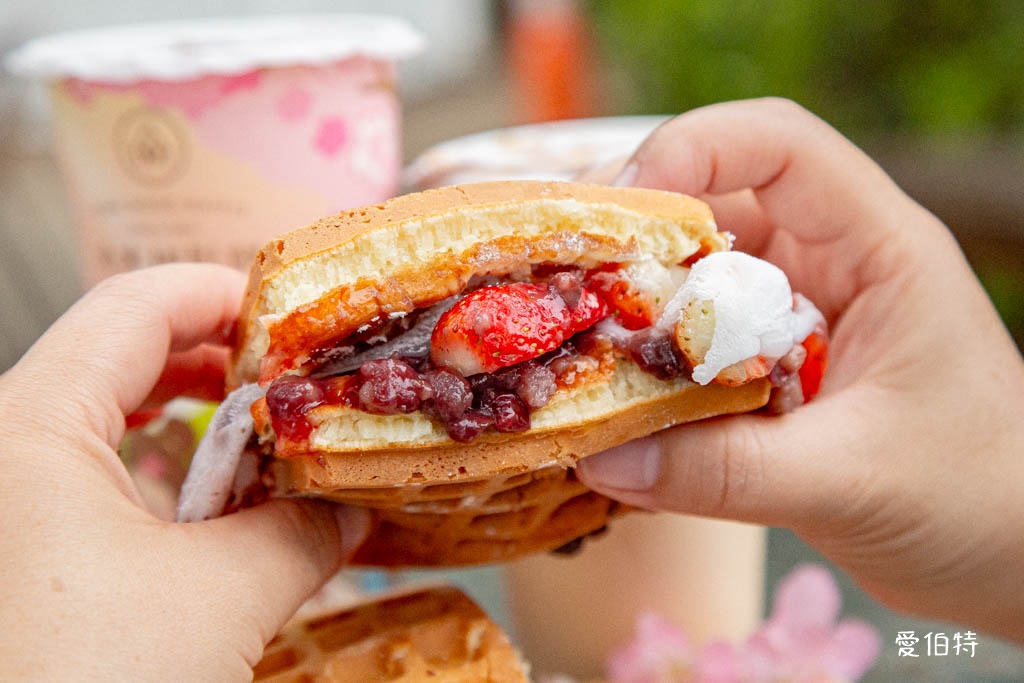 中壢小木屋鬆餅中央大學店|菜單,鹹甜鬆餅,炸物飲品都好吃 @愛伯特