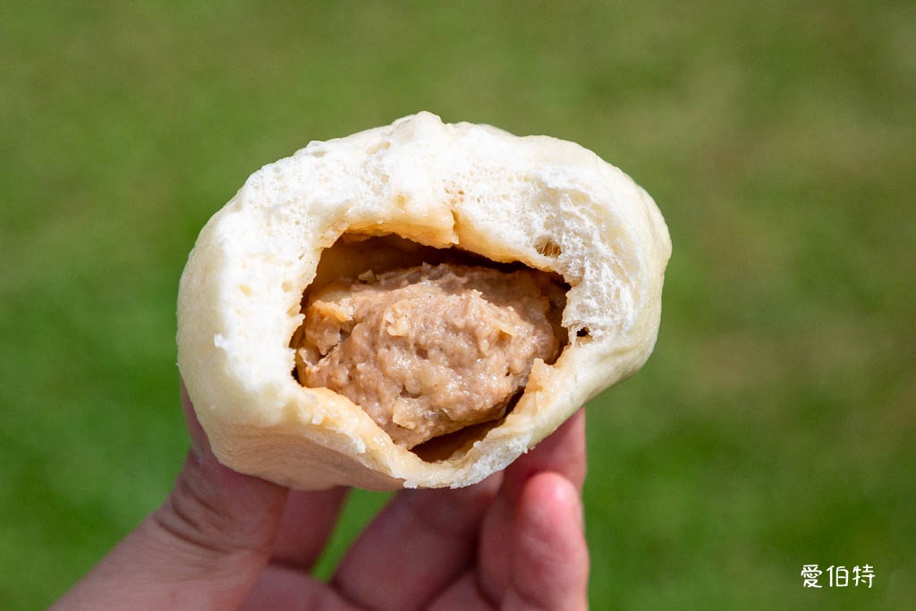 逸園水煎包｜桃園龍潭早餐推薦，麵皮微酥高麗菜跟韭菜口味都不錯 @愛伯特