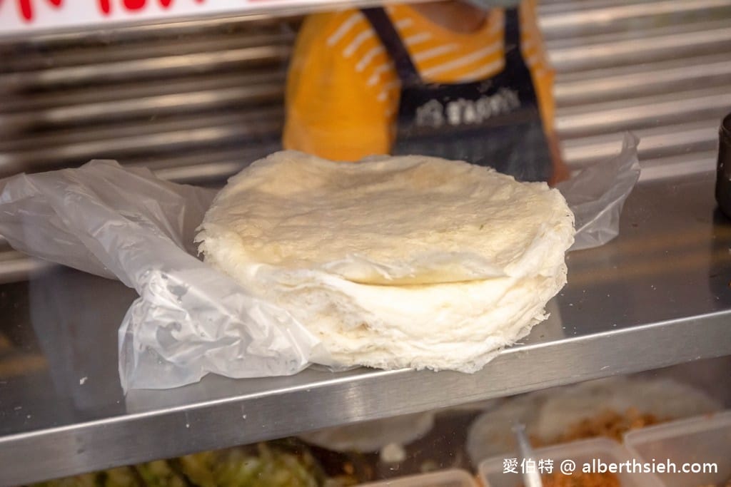 阿瑛潤餅|新竹城隍廟美食,在地人從小吃到大清脆爽口的美味潤餅 - 第6張圖 阿瑛潤餅|新竹城隍廟美食,在地人從小吃到大清脆爽口的美味潤餅