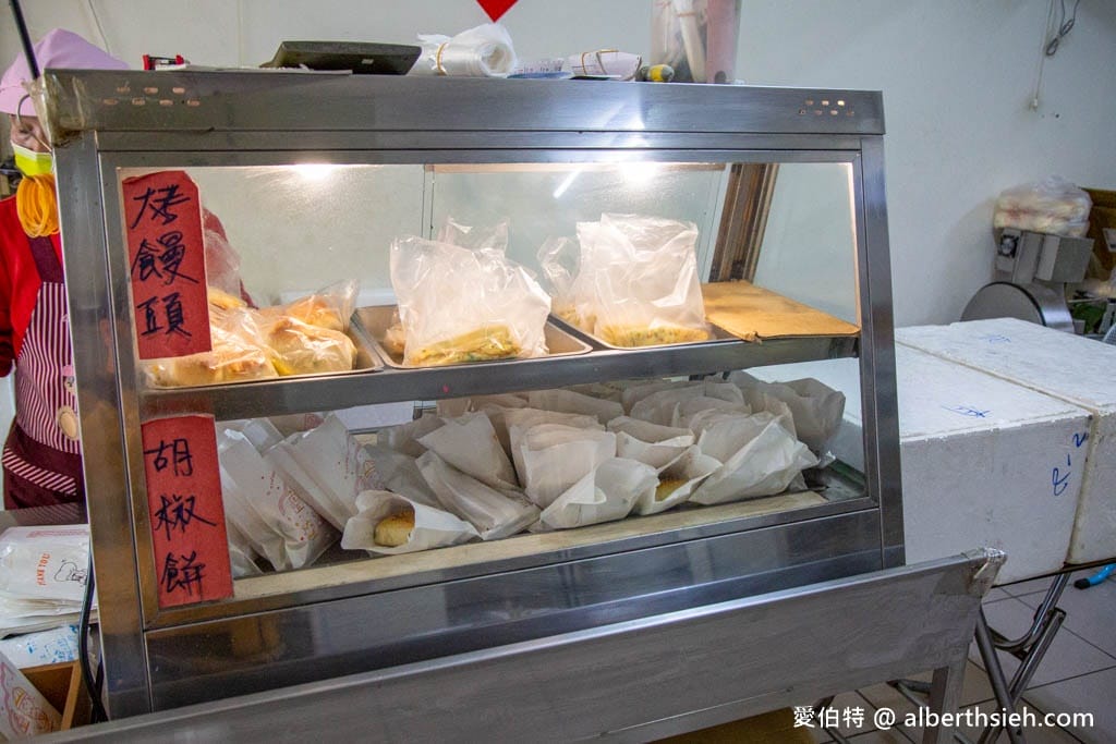 桃園八德永福西街早餐店｜胡椒餅、烤饅頭、手桿蛋餅都好吃