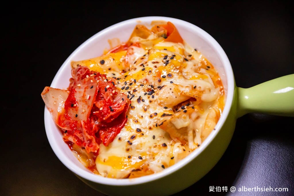 桃園韓歐尼慈文店｜石鍋拌飯必點，小菜無限續隨你吃，附有停車場