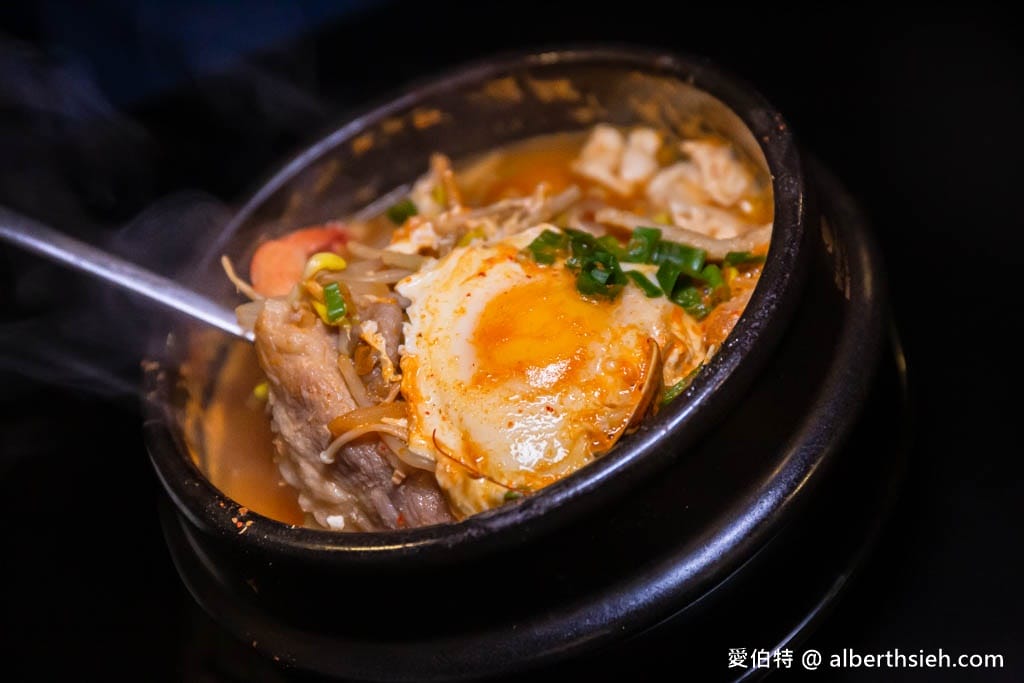 桃園韓歐尼慈文店｜石鍋拌飯必點，小菜無限續隨你吃，附有停車場
