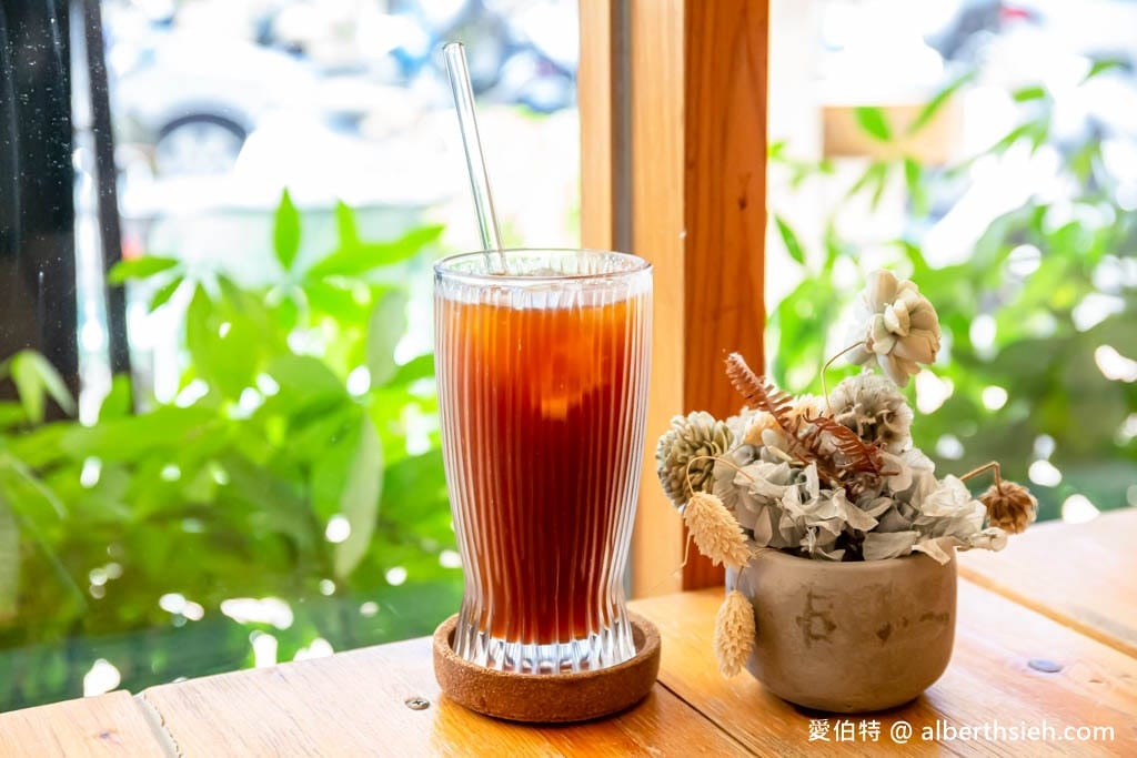 桃園早午餐推薦｜小咩手作輕食廚房，唐揚炸雞和烏龍涼麵必吃