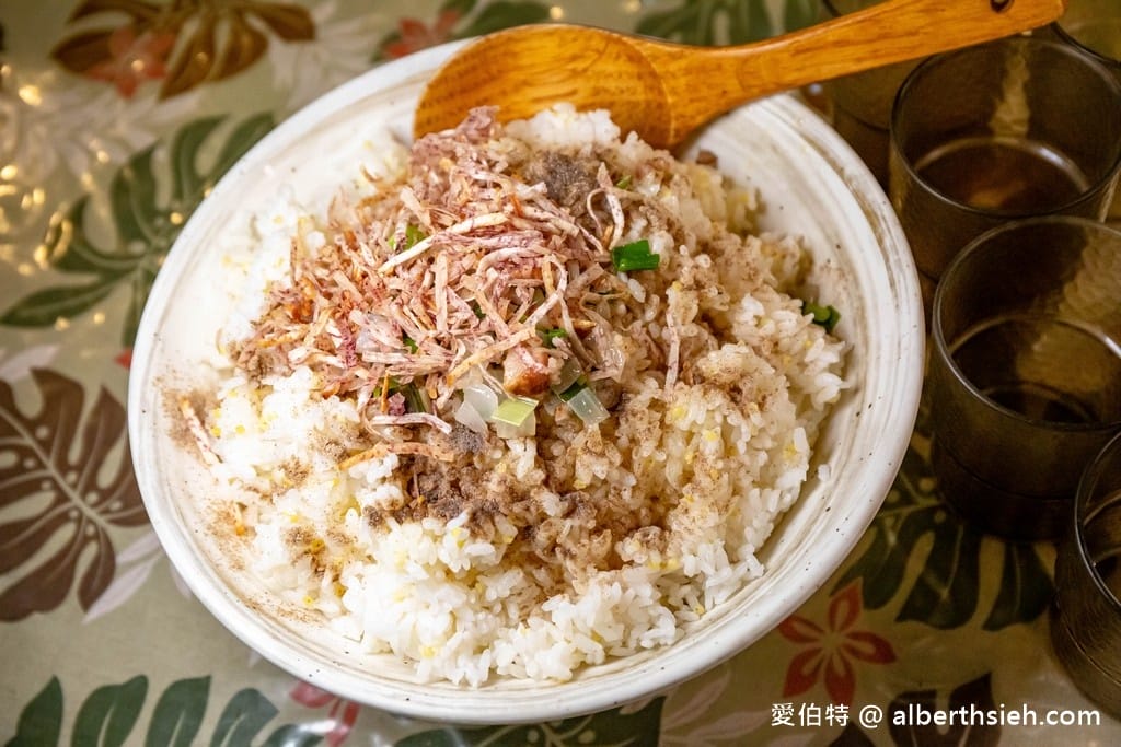 花蓮鯉魚潭樹屋餐廳｜老字號原住民風味餐！炭烤魚、桶仔雞必吃