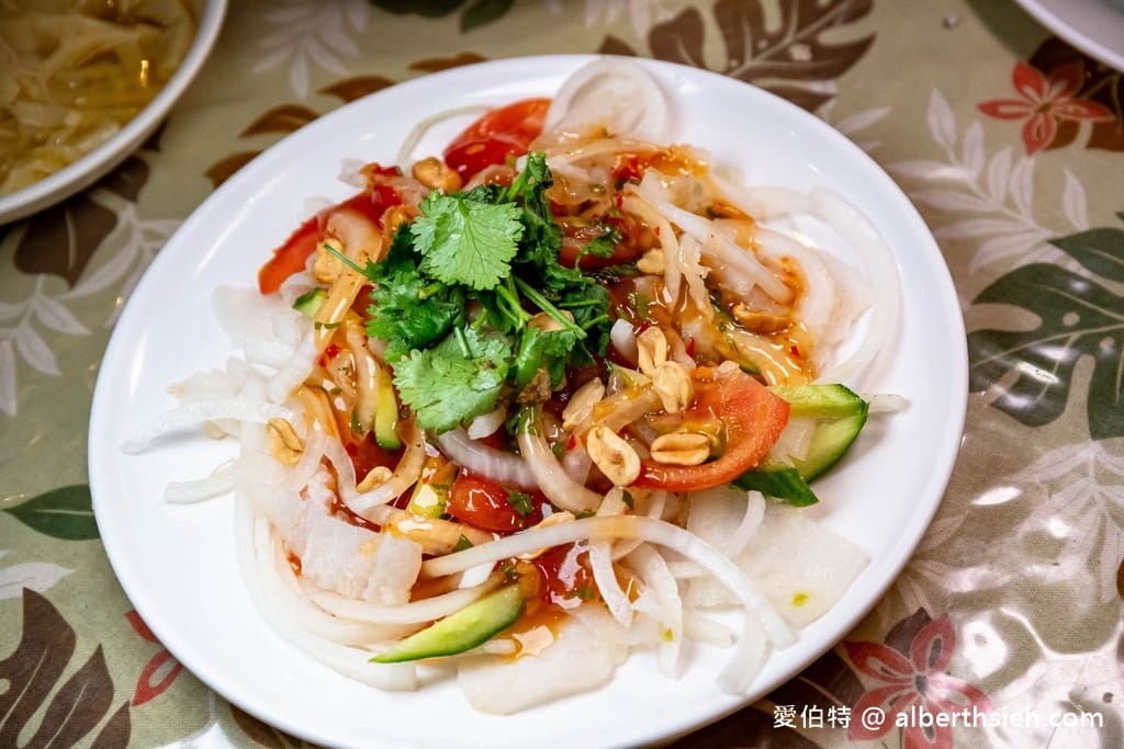 花蓮鯉魚潭樹屋餐廳｜老字號原住民風味餐！炭烤魚、桶仔雞必吃