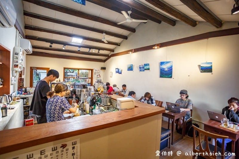 中壢老街溪老宅咖啡廳「我們。他們」寵物友善前庭院享受慢活午後
