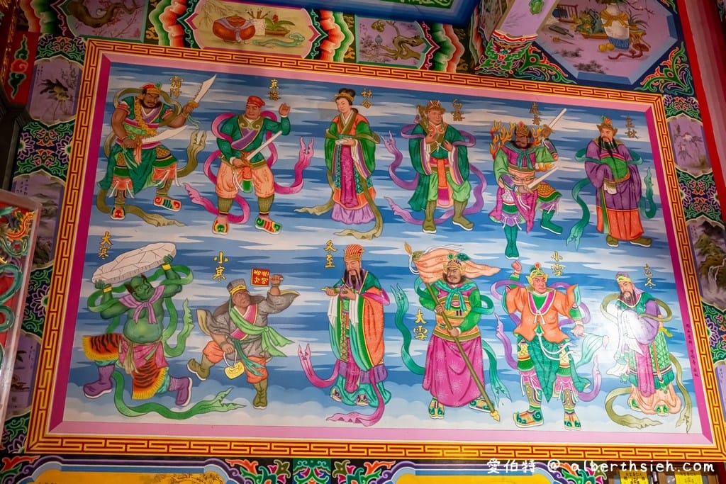 桃園大園仁壽宮｜供奉感天大帝藥師佛求藥籤，高30米九龍通天柱
