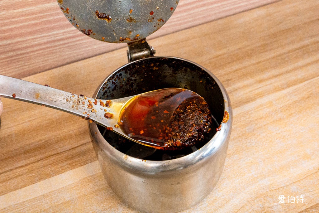 桃園陳記涼麵蒜味肉羹｜建新公園早午餐，蒜味真的很狂 @愛伯特