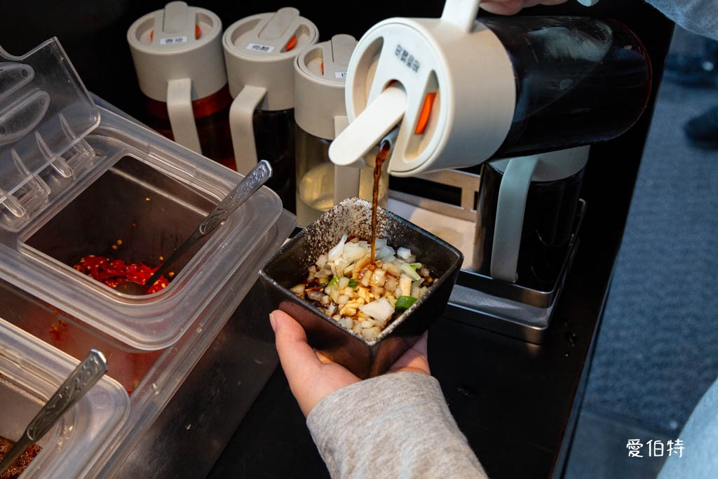 桃園海鮮火鍋推薦｜派大鮮精緻鍋物，現撈現殺龍虎石斑，免費停車 @愛伯特