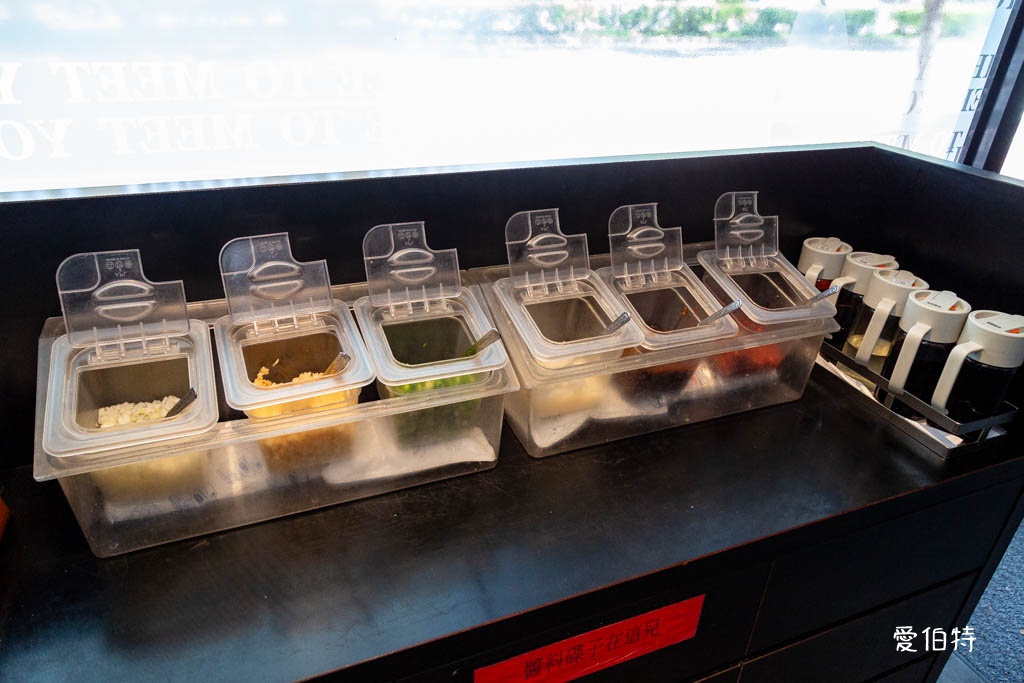 桃園海鮮火鍋推薦｜派大鮮精緻鍋物，現撈現殺龍虎石斑，免費停車 @愛伯特