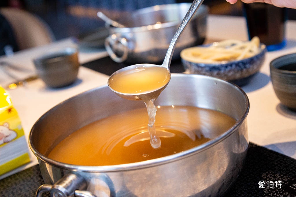 桃園海鮮火鍋推薦｜派大鮮精緻鍋物，現撈現殺龍虎石斑，免費停車 @愛伯特