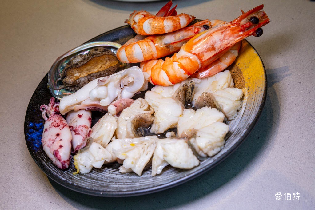 桃園海鮮火鍋推薦｜派大鮮精緻鍋物，現撈現殺龍虎石斑，免費停車 @愛伯特