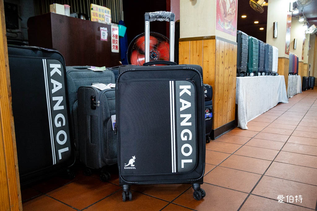 2025桃園龍潭加賀屋行李箱工廠直營特賣會｜登機箱990元起，一年保固，終身保修 @愛伯特