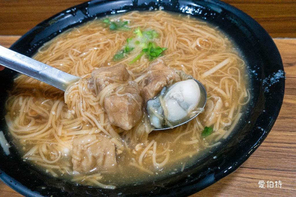 桃園麵線推薦｜無敵號赤肉麵線桃園店，湯頭美味，蚵仔大腸都好吃 @愛伯特