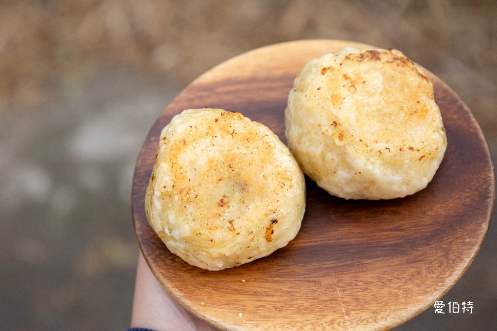 中壢水煎包推薦｜忠福水煎包，皮脆餡多現包現煎，CP高又好吃 @愛伯特