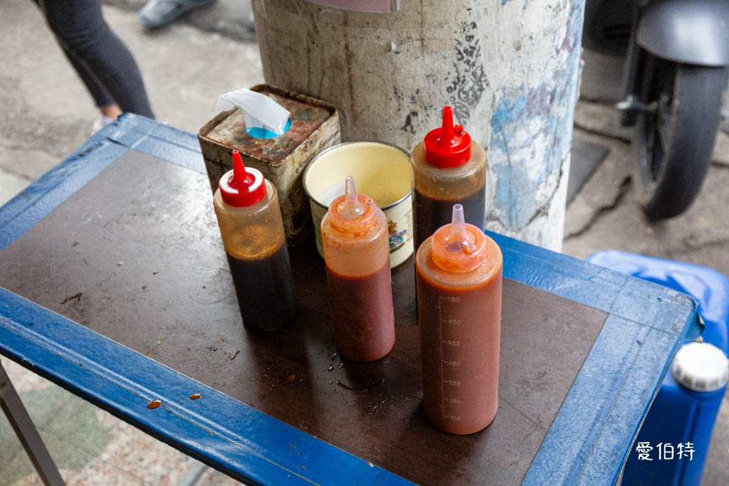 中壢水煎包推薦｜忠福水煎包，皮脆餡多現包現煎，CP高又好吃 @愛伯特