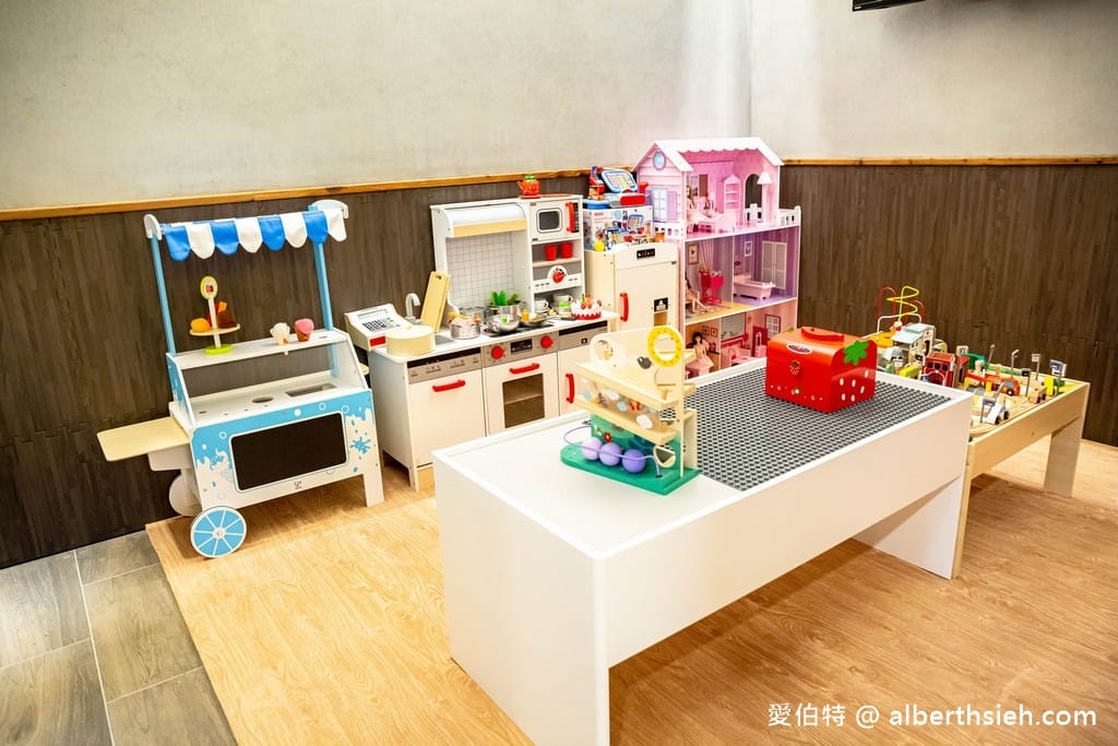 問鼎皇上吉祥麻辣養生鍋-桃園藝文店|16種哈根達斯吃到飽 - 第9張圖 問鼎皇上吉祥麻辣養生鍋-桃園藝文店|16種哈根達斯吃到飽