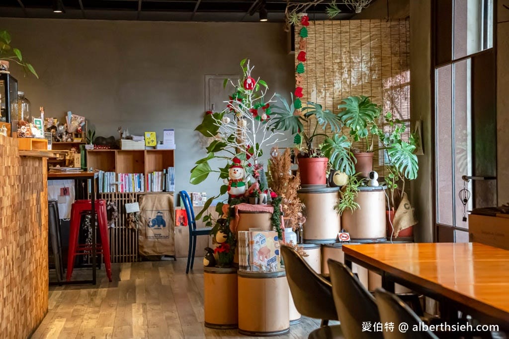 楊梅白木咖啡,充滿綠意放鬆氛圍的咖啡廳,餐點也好吃 - 第11張圖 楊梅白木咖啡,充滿綠意放鬆氛圍的咖啡廳,餐點也好吃
