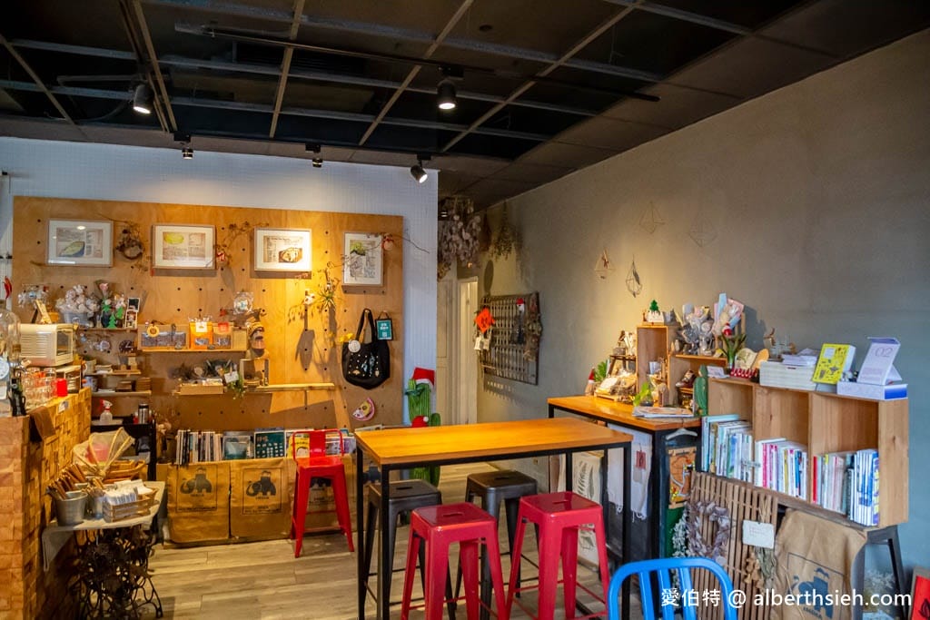 楊梅白木咖啡,充滿綠意放鬆氛圍的咖啡廳,餐點也好吃 - 第9張圖 楊梅白木咖啡,充滿綠意放鬆氛圍的咖啡廳,餐點也好吃