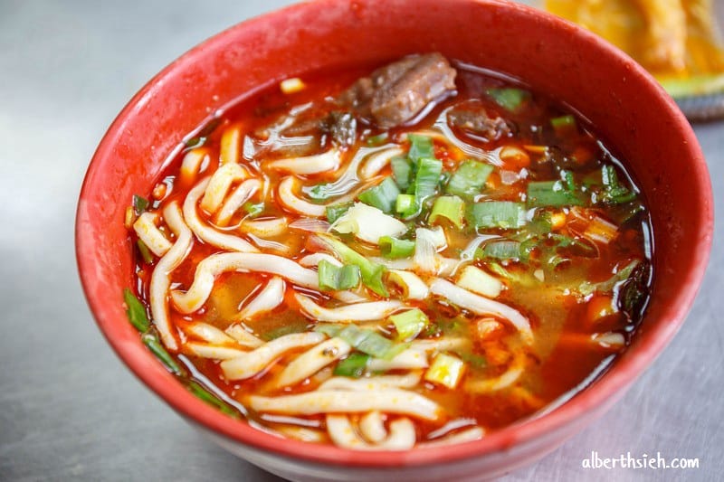 中壢美食推薦｜永川牛肉麵，湯頭重口味免費加湯加麵，24小時營業