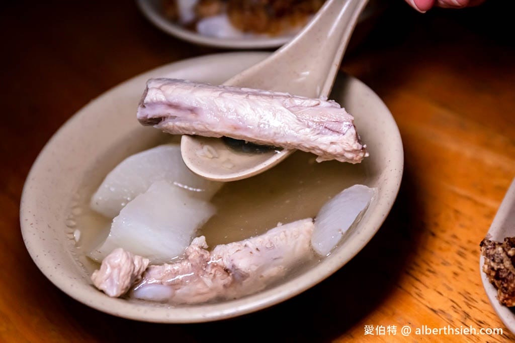 彰化北斗宵夜美食｜小林魯肉香，塞車意外發現的人氣排隊滷肉飯