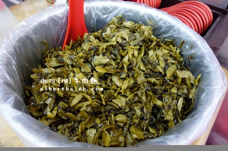 中壢美食推薦｜永川牛肉麵，湯頭重口味免費加湯加麵，24小時營業
