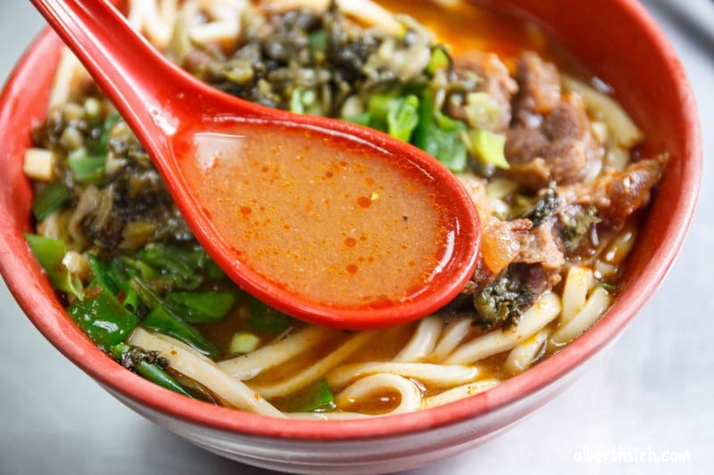 中壢美食推薦｜永川牛肉麵，湯頭重口味免費加湯加麵，24小時營業