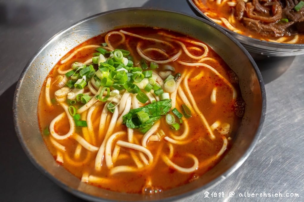 中壢美食推薦｜永川牛肉麵，湯頭重口味免費加湯加麵，24小時營業