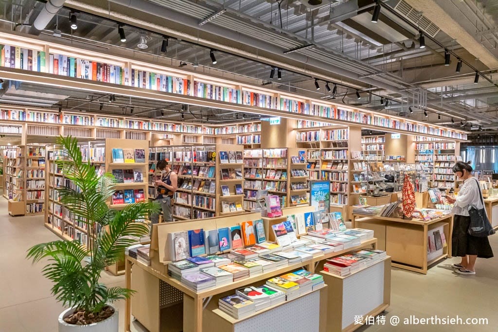 桃園蔦屋書店/WIRED TOKYO藝文店，融合書香與咖啡香
