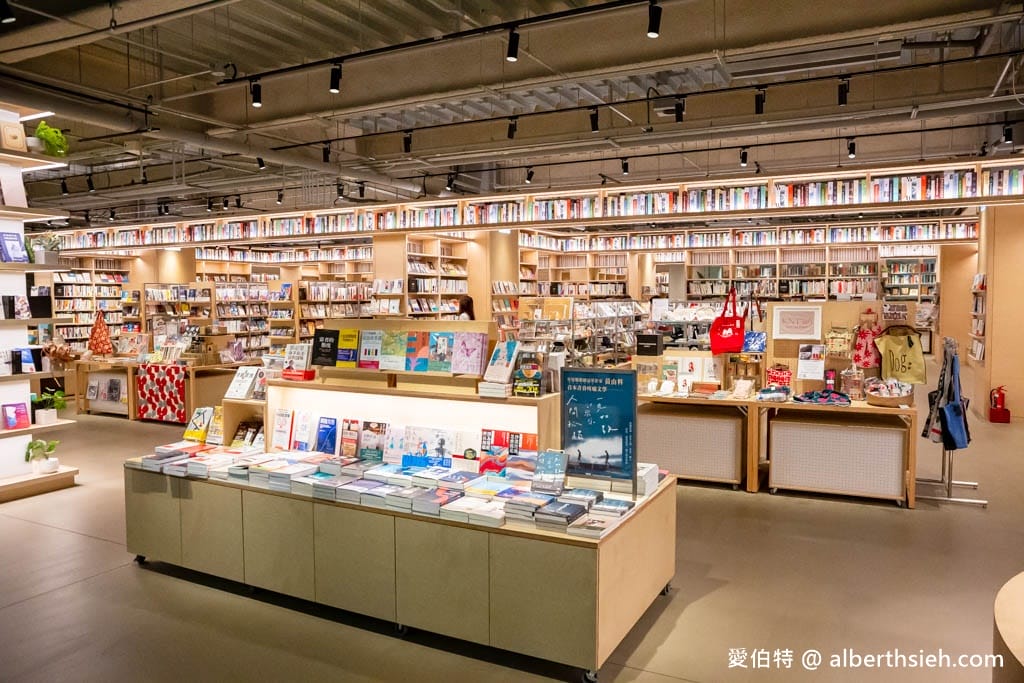 桃園蔦屋書店/WIRED TOKYO藝文店，融合書香與咖啡香