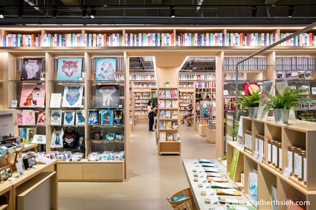 桃園蔦屋書店/WIRED TOKYO藝文店，融合書香與咖啡香