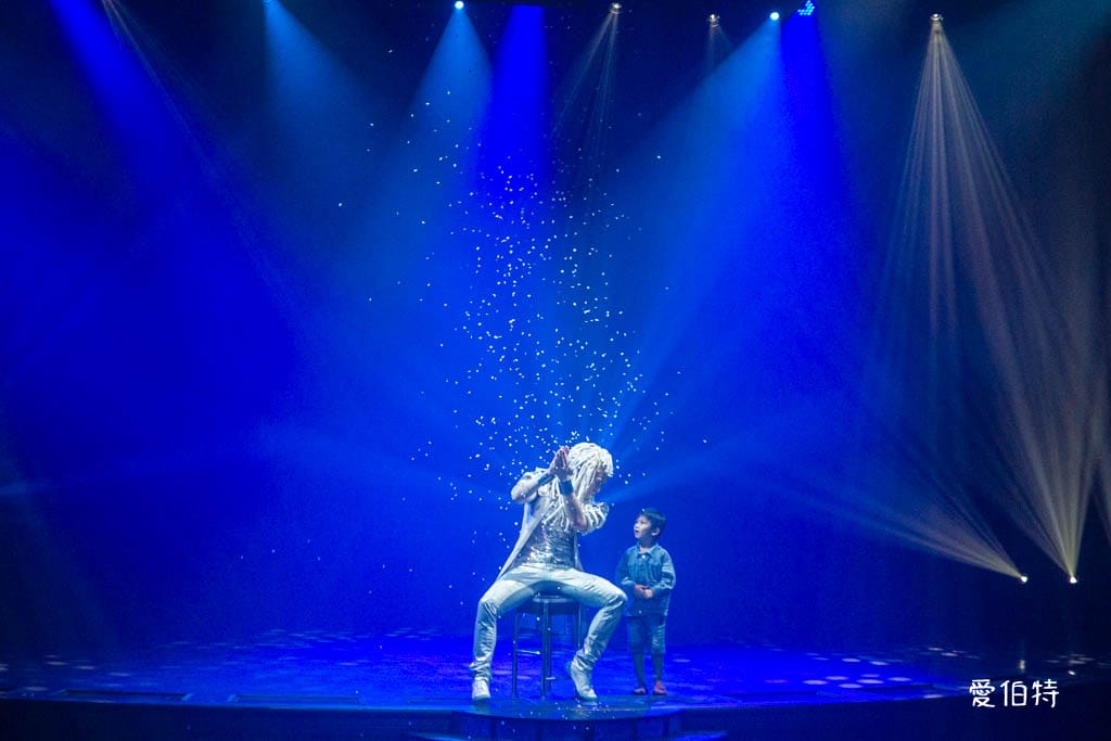 麗星郵輪探索星號｜星座劇院舞台秀show百老匯級表演免費必看