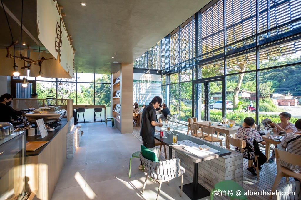 萃99Caffee水美店｜楊梅最美咖啡廳，IF設計獎得主設計