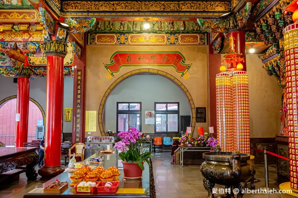 桃園平鎮廣隆宮｜全台最大最高坐姿石雕土地公
