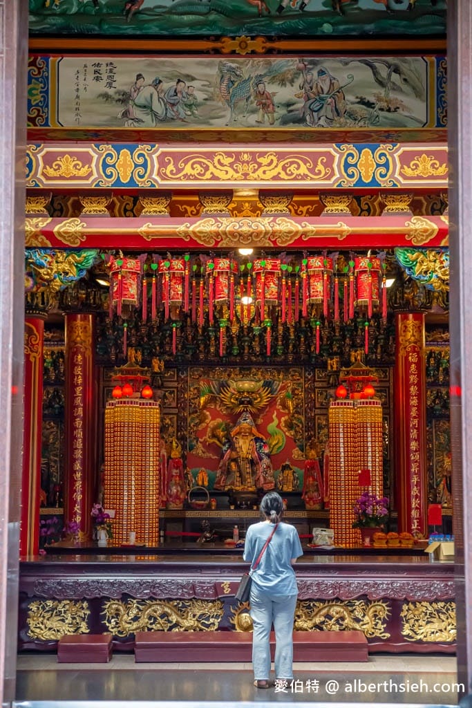 桃園平鎮廣隆宮｜全台最大最高坐姿石雕土地公