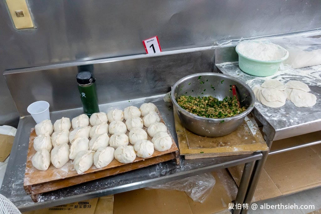 聖保祿前傳統早餐店｜桃園後站美食，菜單手工蛋餅、水煎包好吃