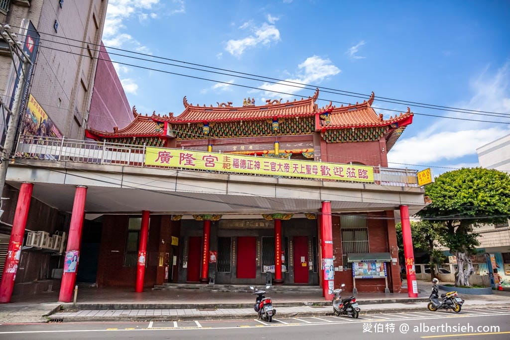 桃園平鎮廣隆宮｜全台最大最高坐姿石雕土地公